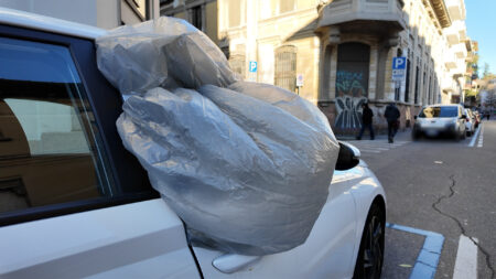 Varese: Incubo parcheggi, adesso pure i finestrini rotti
