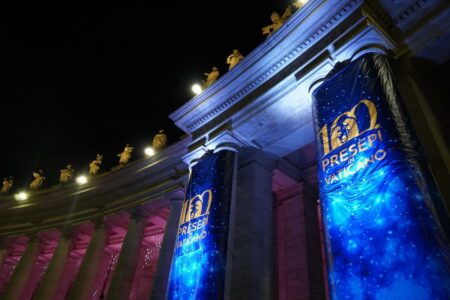 Vaticano: Mostra di "100 Presepi in Vaticano"