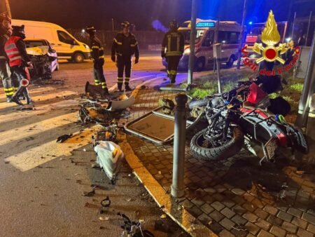 Samarate: Scontro auto-moto, 35enne in codice giallo