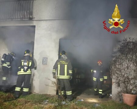 Cadegliano: Legnania in fiamme, intervento immediato