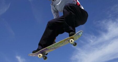 Como: Cade dallo skateboard, grave trentenne