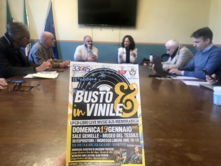 Busto: Busto in vinile, espositori anche dall’estero