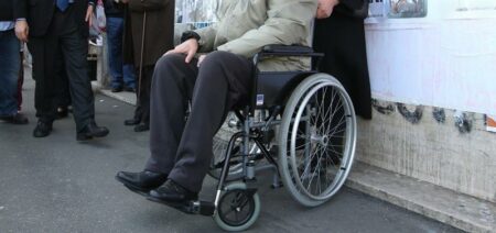 Varese: Cura dei fragili, ciclo di incontri per caregiver