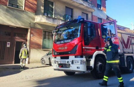 Gallarate: Incendio in via Battisti, tre persone intossicate