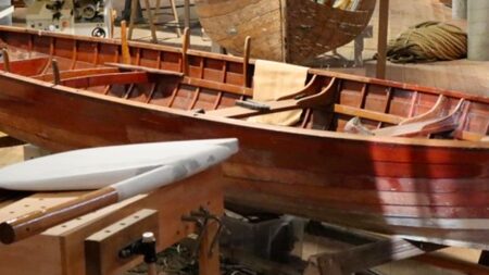 Varese: Tra Legno e Acqua, barche d’epoca a Ville Ponti