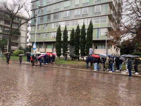 Busto: Giornata della memoria, piange anche il cielo