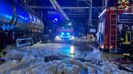 Rho: Incendio nella notte, tre operai feriti