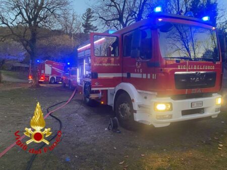 Taino: Taverna in fiamme, pompieri in via San Damiano