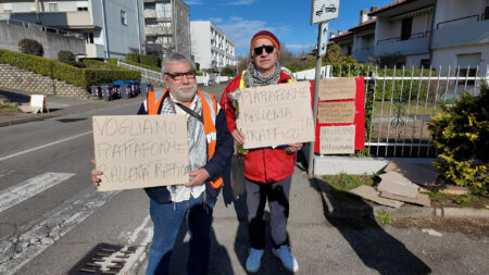 Varese: Via Rodari in protesta, “Rallentiamo le auto!”