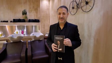 Busto: Autobiografia di Tropeano, sala gremita