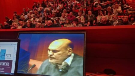 Busto: Successo per l’apertura di Filosofarti in città