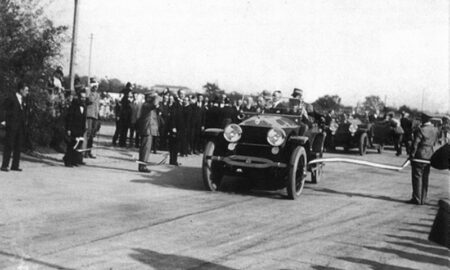 Gallarate: Al Falcone cento anni di storia dell’Autolaghi