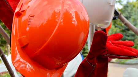 Varese: Lavoro irregolare in via Giusti, cantiere chiuso