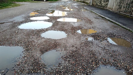 Busto A.: Via Fano: un percorso tra buche e insidie