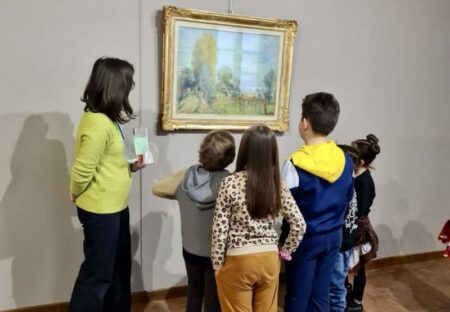 Busto: I bimbi provano a “ficcare il naso” al PalaCicogna