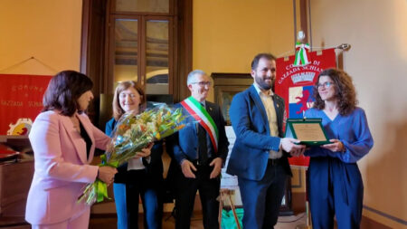 Gazzada: Inaugurata in Comune la sala Roberto Maroni