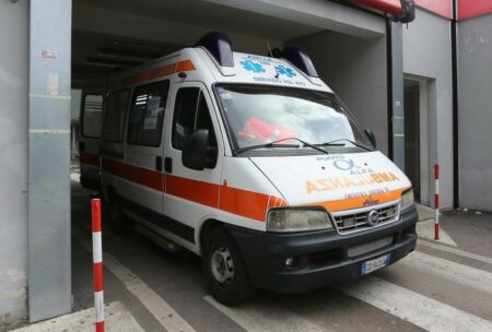 Milano: Operaio morto a Carpiano, travolto da una motrice