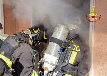 Castelseprio: Incendio in ditta di materie plastiche, un ferito