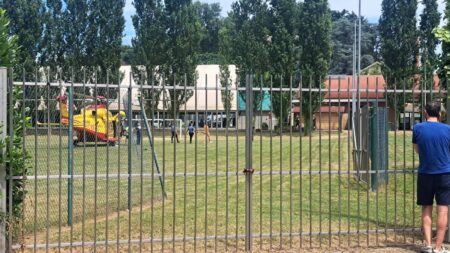 Gallarate: Cade dal tetto, interviene l'elicottero