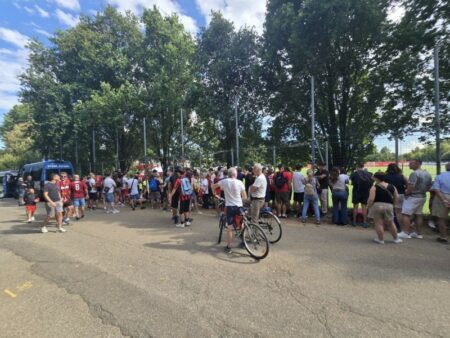 Carnago: Oltre 2000 tifosi del Milan al 1° giorno di raduno