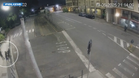 Gallarate: Minorenni picchiano e rapinano straniero ubriaco