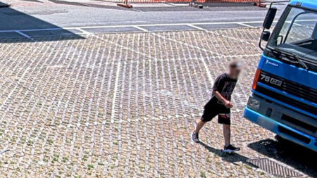 Gazzada: Rubato camion con escavatore in pieno giorno