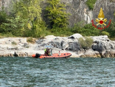 Caldé: Ragazzo inghiottito dal lago, ricerche continue