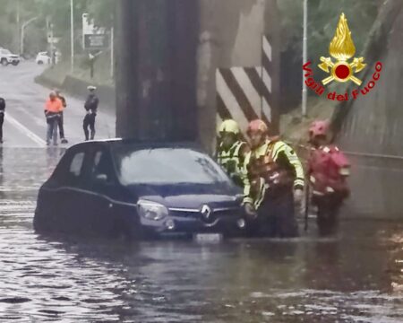 Busto: Maltempo, automobilisti evacuati dai sottopassi