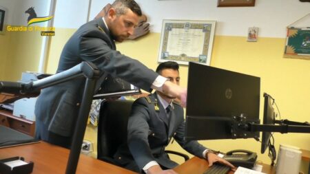 Cassano: Due lavoratori in nero. Multa e attività sospesa