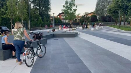 Cassano: Critiche e applausi, la nuova piazza divide