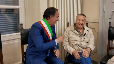 Laveno: A Renato Pozzetto la cittadinanza onoraria