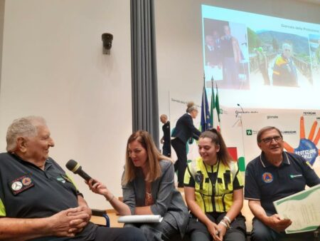 Samarate: Premio a Gualtiero De Tomasi, 94 anni di volontari