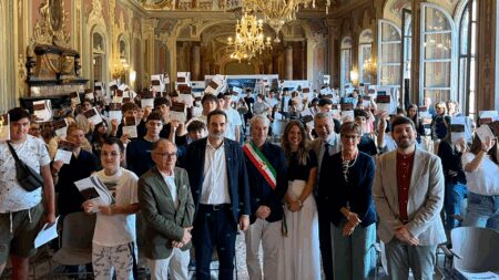 Varese: Battesimo civico ai 18enni della città