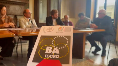 Busto: Appello di Maffioli, “Andate a teatro!”