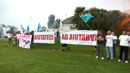 Busto: Vigili del Fuoco, urla la sirena della protesta