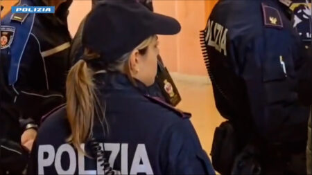 Gallarate: Droga a scuola, tre studenti trovati con hashish