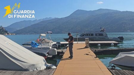 Porto C.: Pontile abusivo, evasi canoni per 88 mila€