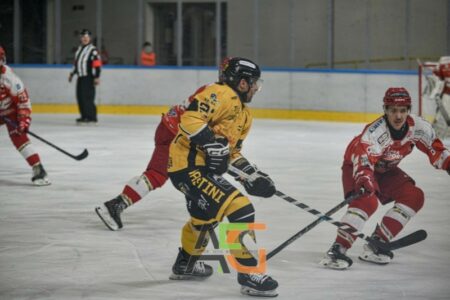 Hockey: I Mastini sprecano, Alleghe ringrazia e passa 2-5