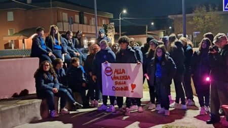 Origgio: Le donne di domani dicono no alla violenza