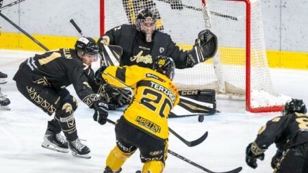 Hockey: 5-2 a Fassa e quinto successo dei fila dei Mastini