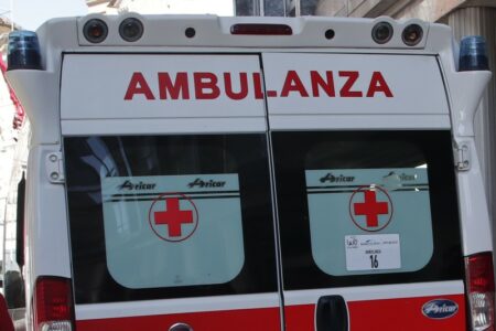 Gallarate: Auto contro moto sul Sempione, coinvolto 18enne
