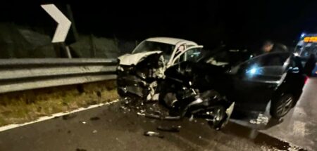 Lavena P.T.: Scontro tra auto, 5 persone coinvolte