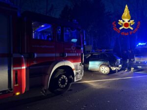 Gavirate: Schianto sulla SP1, ferito un uomo