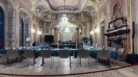 Varese: Fumata bianca, il consiglio torna a riunirsi