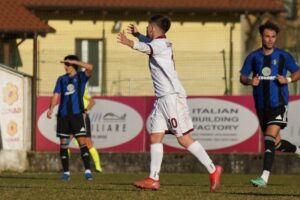 Calcio: La Vergia fa festa grazie ad una Solbia sbadata