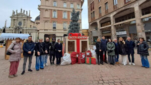 Busto: Oltre mille pacchi sospesi senza selfie sui social