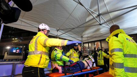 Milano: Soccorso su ghiaccio, simulata l'emergenza hockey