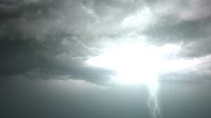 Varese: Meteo 2025, caldo e piovoso. A Giugno afa record