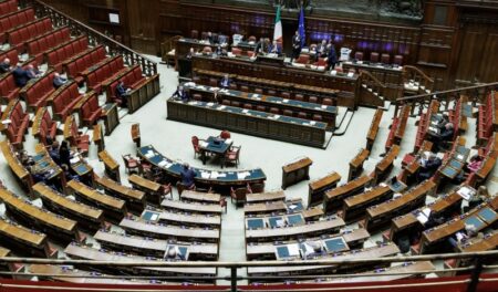 Roma: Legge sulle lobby: primo via libera dalla Camera