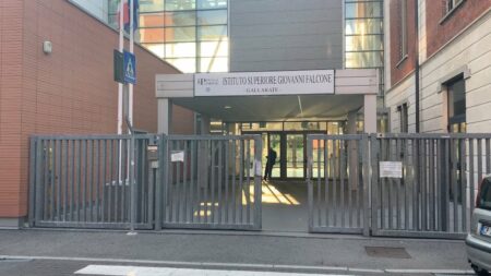 Gallarate: Studenti del Falcone al gelo, tornano a casa